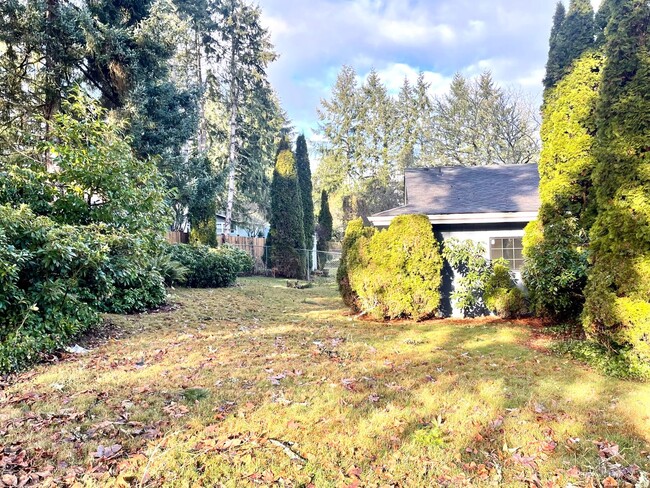 Building Photo - Gig Harbor 3 bd, fully fenced yard, shop &...