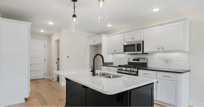 Building Photo - 12118 Cypress Ridge Dr