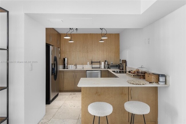 Building Photo - 9 Island Ave