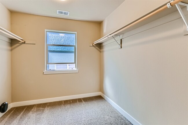 Building Photo - 2514 NW Parnell Terrace
