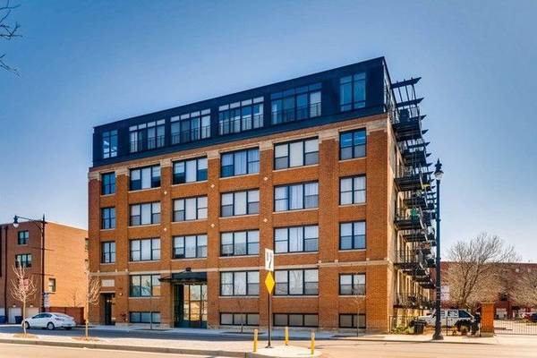 Primary Photo - 2911 N Western Ave