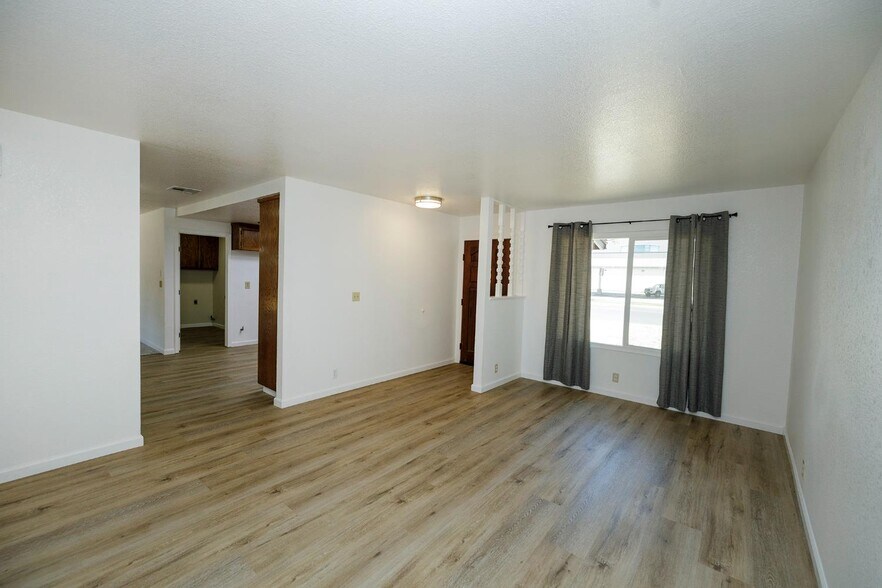 Building Photo - 728 Wawona St