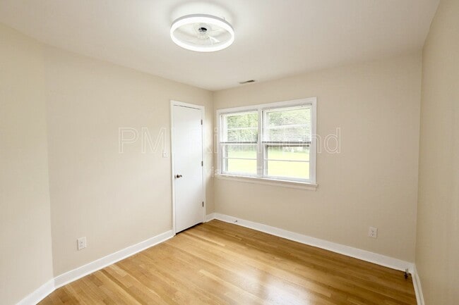 Building Photo - 5913 Osoge Rd