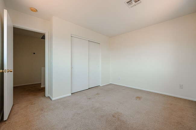 Building Photo - 1850 N 84th Ln