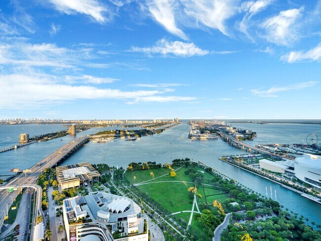 Building Photo - 1100 Biscayne Blvd