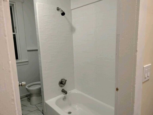 Building Photo - 680 Dixwell Ave