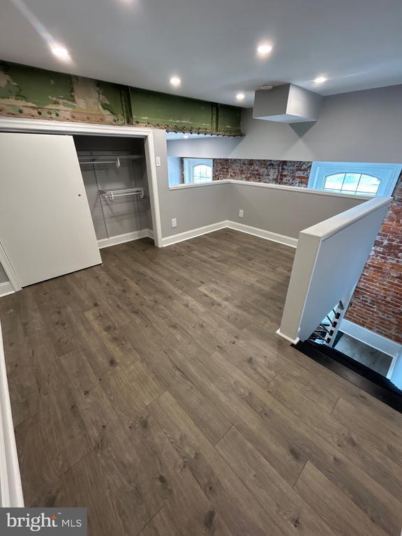 Building Photo - 13 N 4th Ave