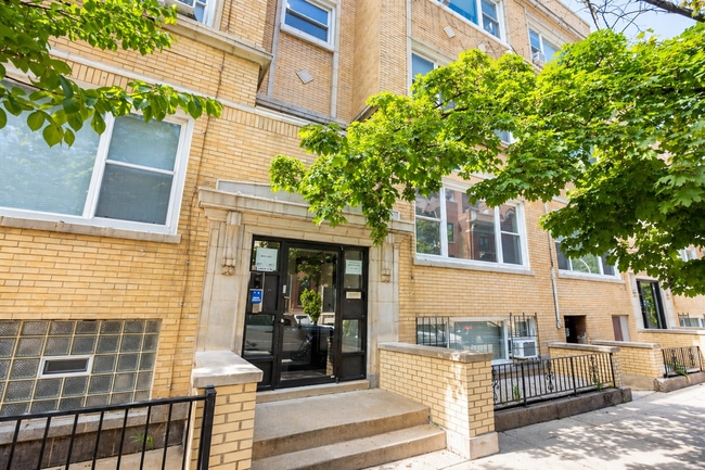 Building Photo - 446 W Arlington Pl