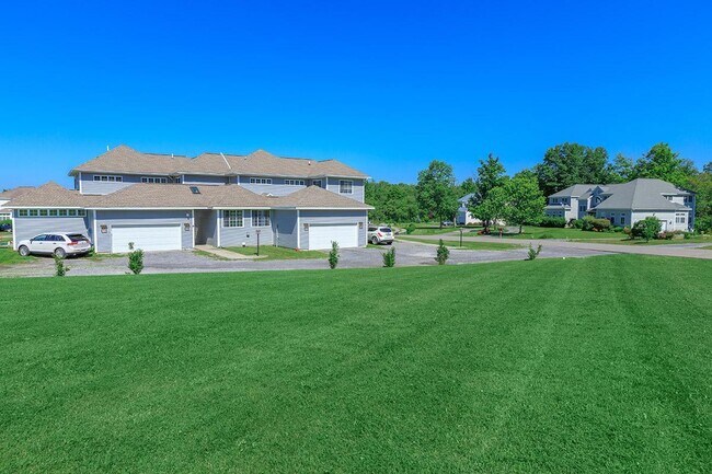 Building Photo - 10 Observatory Cir