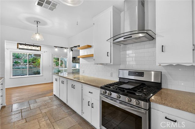 Building Photo - 5007 Canoga Ave