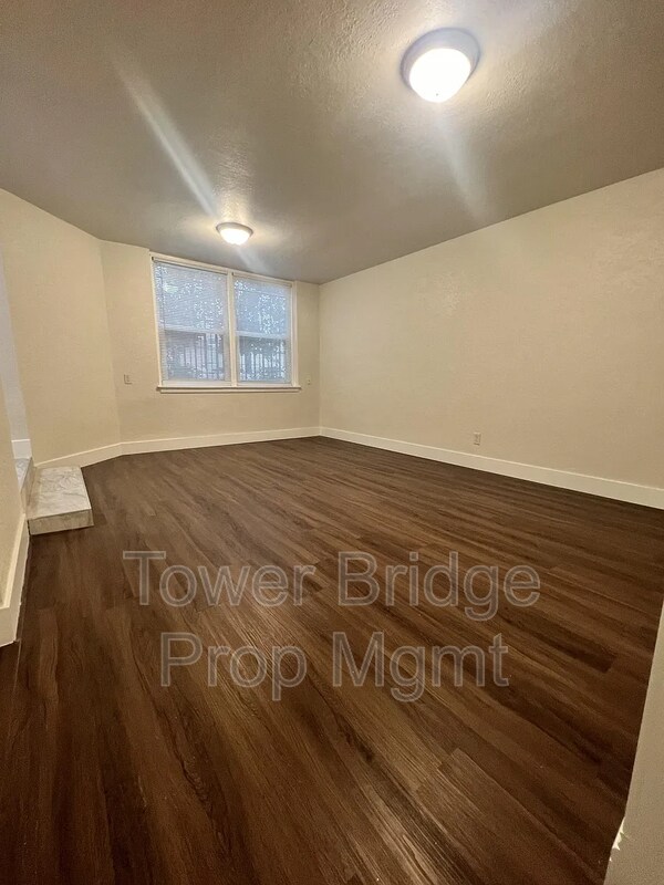 Building Photo - 716 14th St