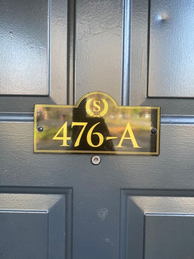 Building Photo - April Savings Are Here! Application Fee WAIVED ALL month!