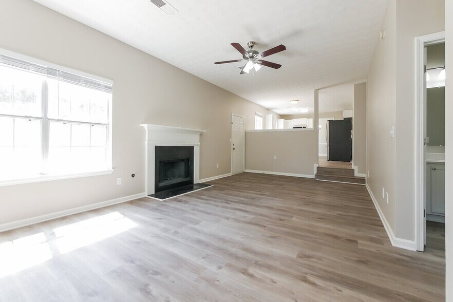 Building Photo - 1405 Pebble Beach Ln