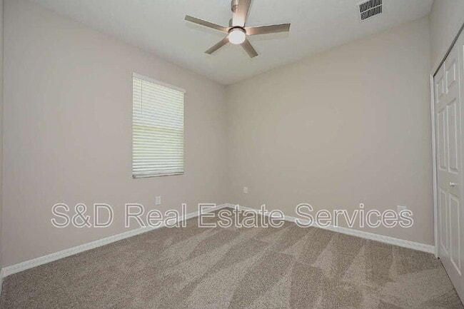 Building Photo - 5507 Freesia Dr