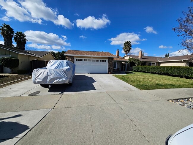 Building Photo - 119 Houlton Ct