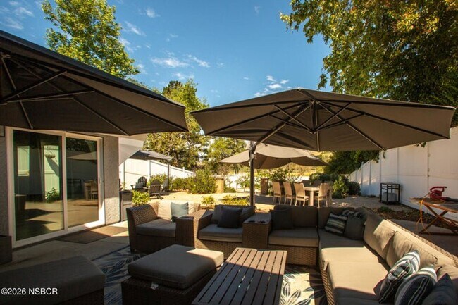 Building Photo - Beautiful Wine Country Home