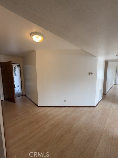 Building Photo - 10 Royale Ave