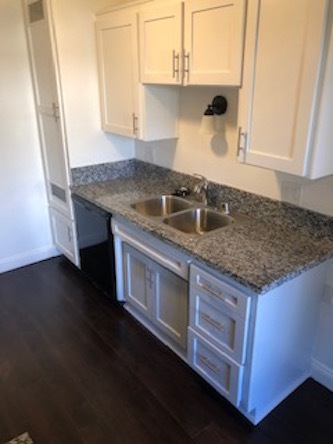 Kitchen - 1100 W Glendon Way