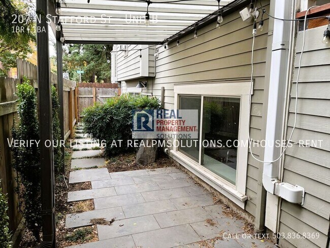 Building Photo - 207 N Stafford St