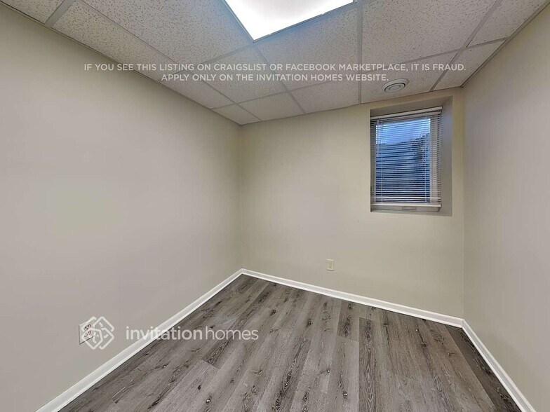 Building Photo - 5700 80th Ave N