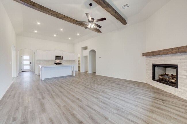 Building Photo - 4 BEDROOM CAPITAL HOME IN SAND SPRINGS!!!