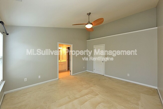 Building Photo - 338 Kinellan Ln