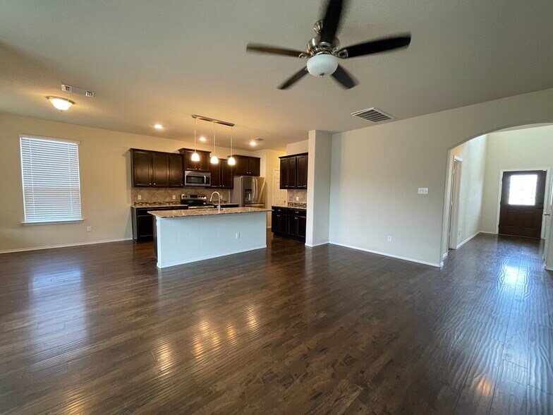 Building Photo - 11133 Gainer Dr