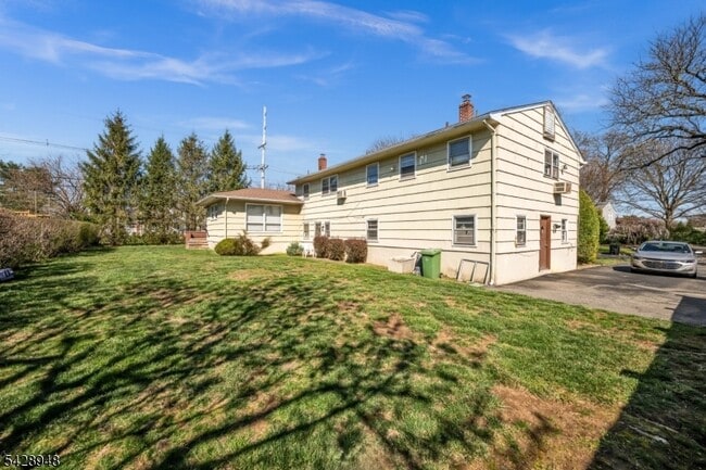 Building Photo - 204 Tryon Pl