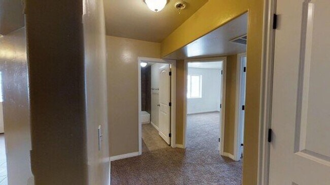 Building Photo - Cozy 2 bed 1 bath basement apartment, Eagle Mountain