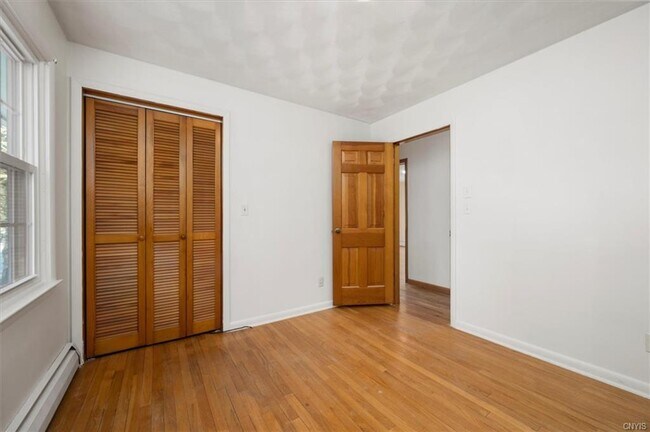 Building Photo - 3806 Harding Rd