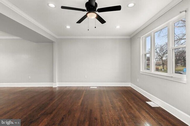 Building Photo - 2456 Keyway