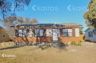 Building Photo - 4922 Parker St
