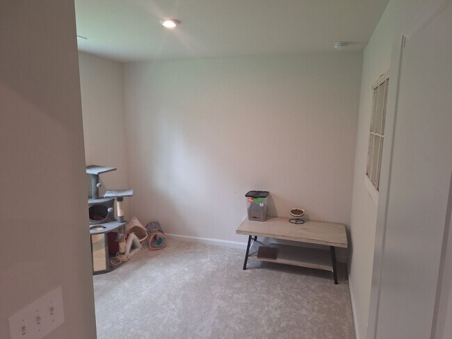Building Photo - Outstanding Four Bedroom Home Less Than 10...