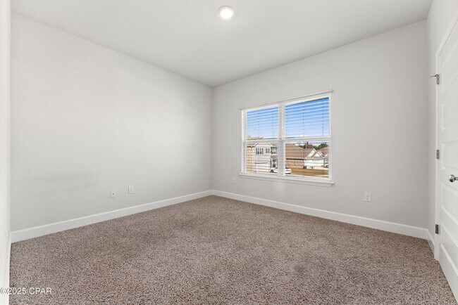 Building Photo - 3000 Rachel Pl