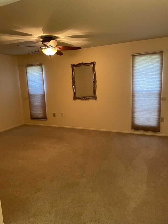 Building Photo - 17622 N Jasmine Dr