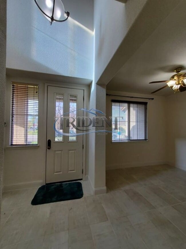 Building Photo - 4 bedroom, 2 ½ bath SOLAR home