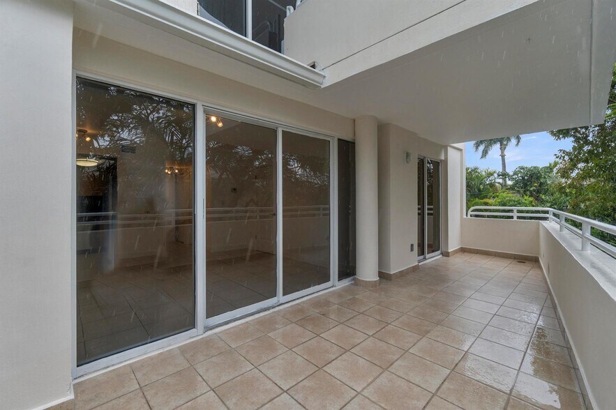 Building Photo - 2100 Brickell Ave