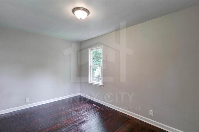 Building Photo - 3422 Kinnear Ave