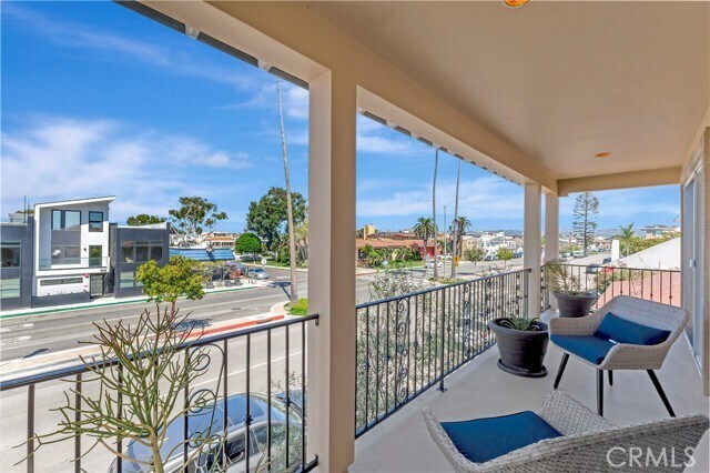 Building Photo - 509 W Balboa Blvd