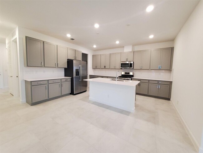 Primary Photo - 1313 Haywagon Tr.