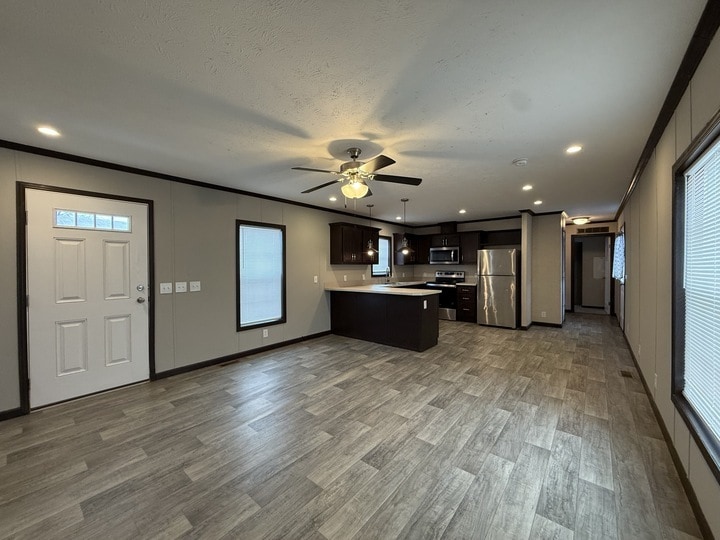 Building Photo - 10610 State Rte 762