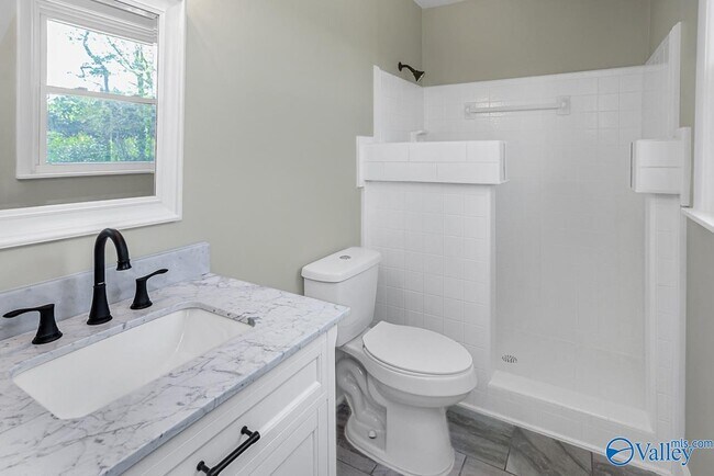 Building Photo - 12122 Chicamauga Trail SE