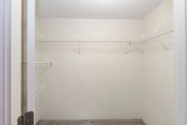 Building Photo - Exceptional Apartment Living in Boise’s North End