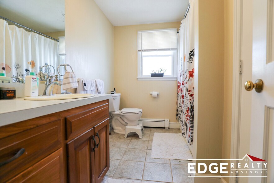 Building Photo - 3 Glenley Ter