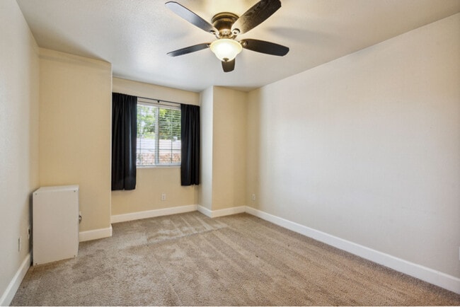 Building Photo - 3004 Portola Way