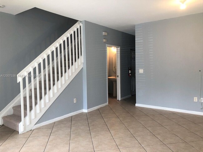 Building Photo - 8209 SW 25th Ct