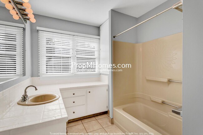 Building Photo - Timeless Updated Home in South Burlingame!...