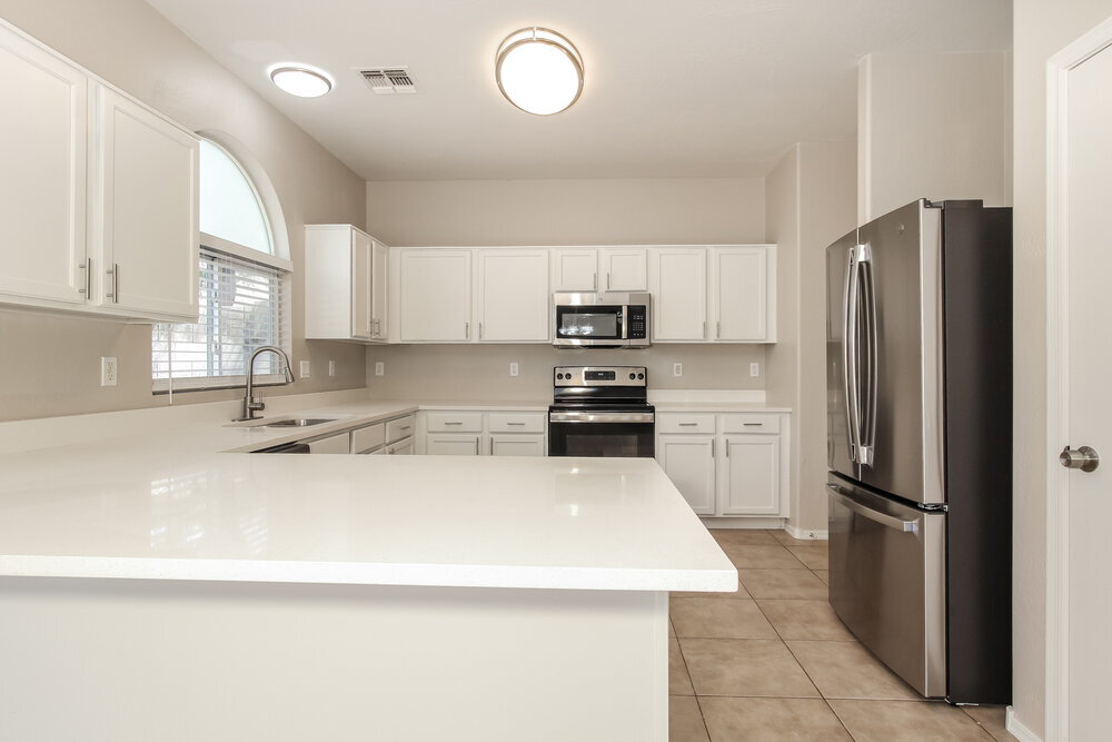 Building Photo - 2656 S 89th Ave