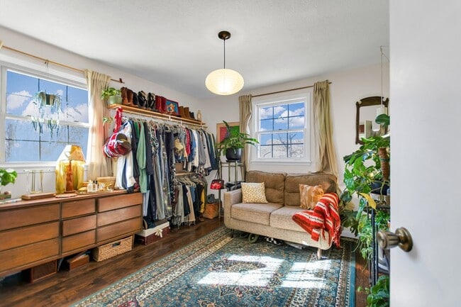 Building Photo - 284 Stephanie Dr