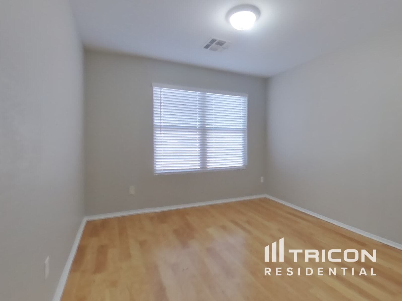 Building Photo - 10534 W Carlota Ln